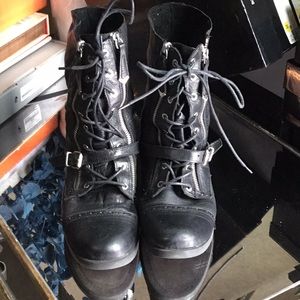 Combat boots
